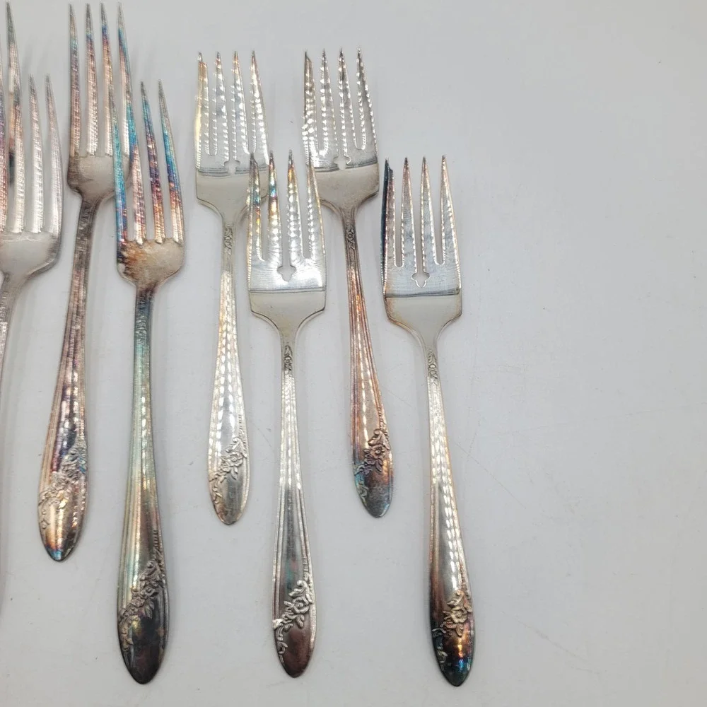 27pc Tudor Plate Oneida Community Queen Bess II Silverplate Flatware Set Floral